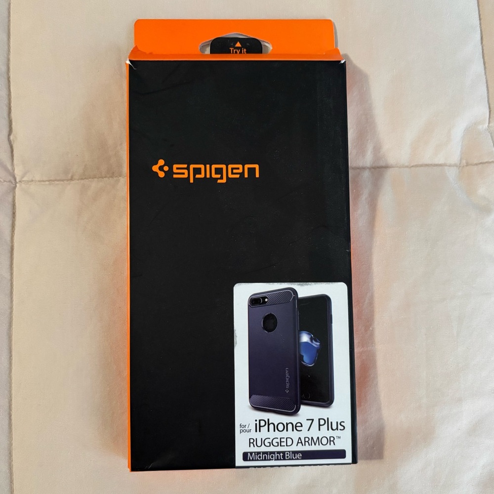 ⭐️ Spigen iPhone 7Plus Case